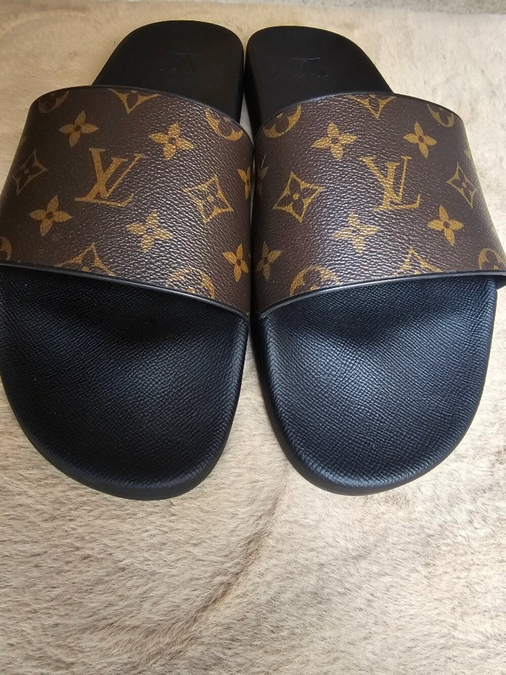 Louis Vuitton Waterfront Monogram Slides – Men's Size 14 – Authentic